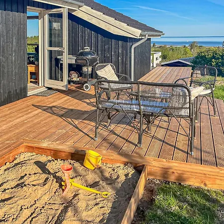 3 Bedroom Cozy In *