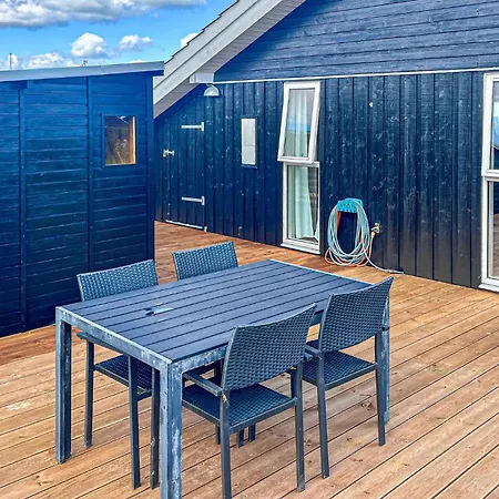 펜션 3 Bedroom Cozy In