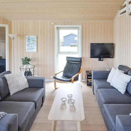 3 Bedroom Cozy In Feriehus