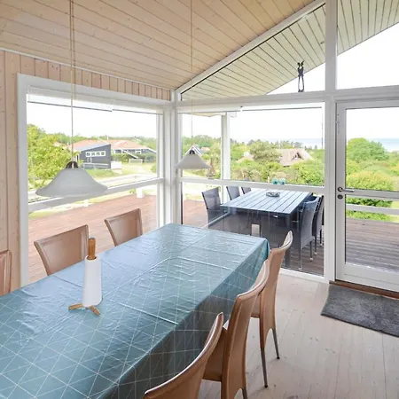 3 Bedroom Cozy In *