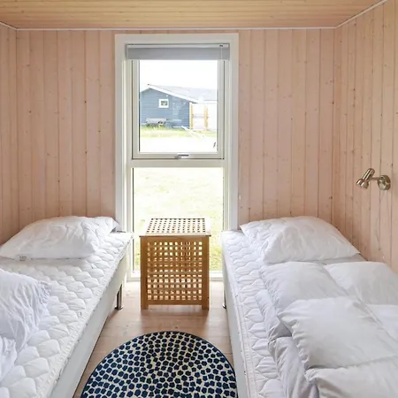 3 Bedroom Cozy In Feriehus
